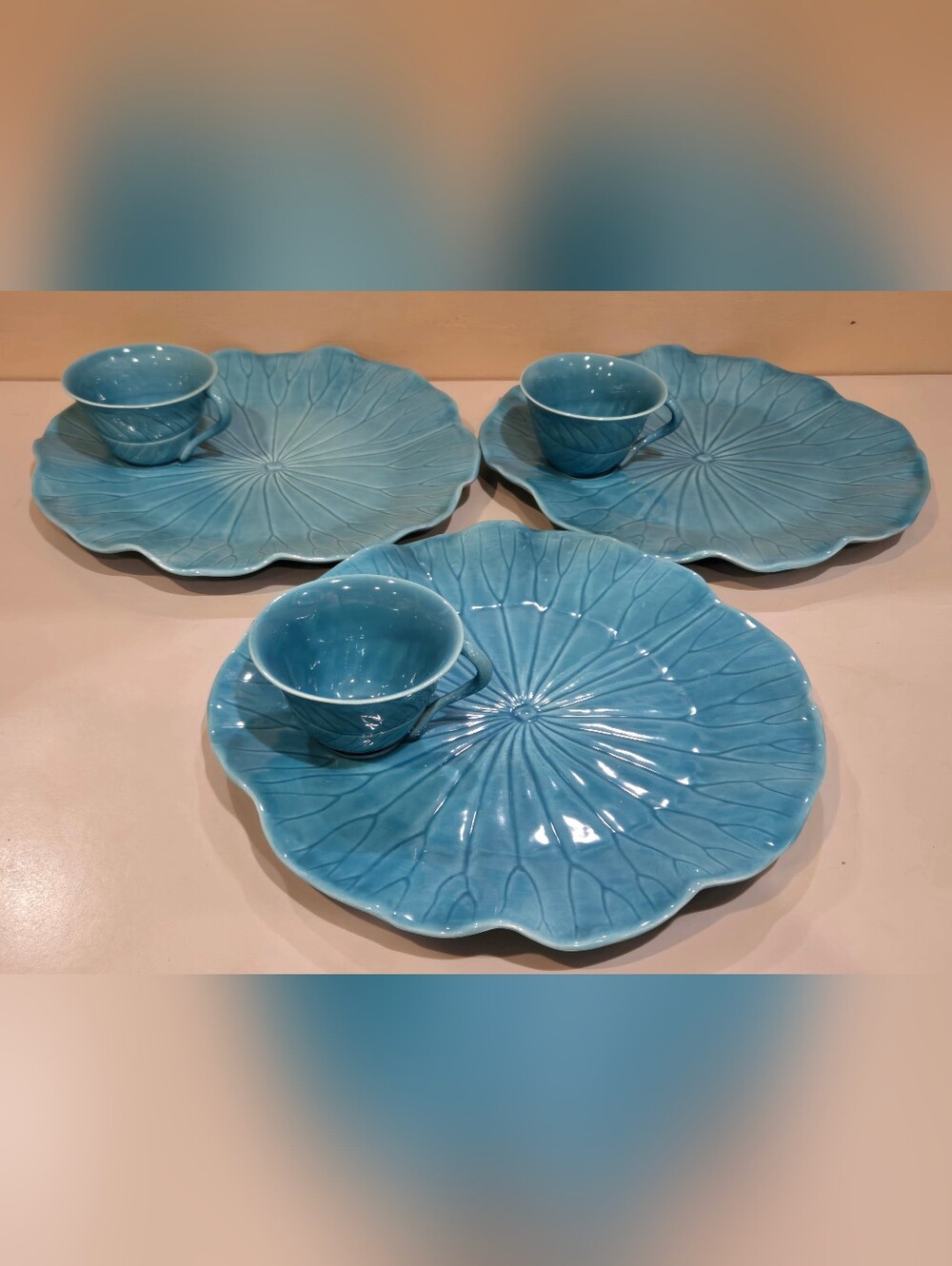 Vintage Metlox Blue Lotus-Style Ceramic Tea Cup & Plate Set - 3pc